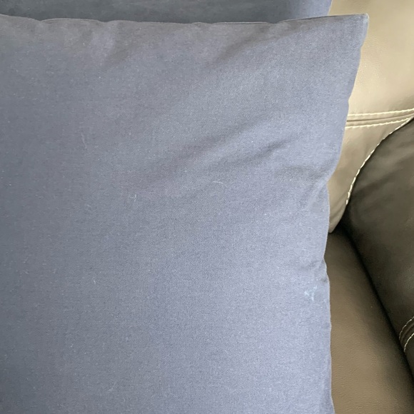 Decorative pillows - Picture 2 of 2